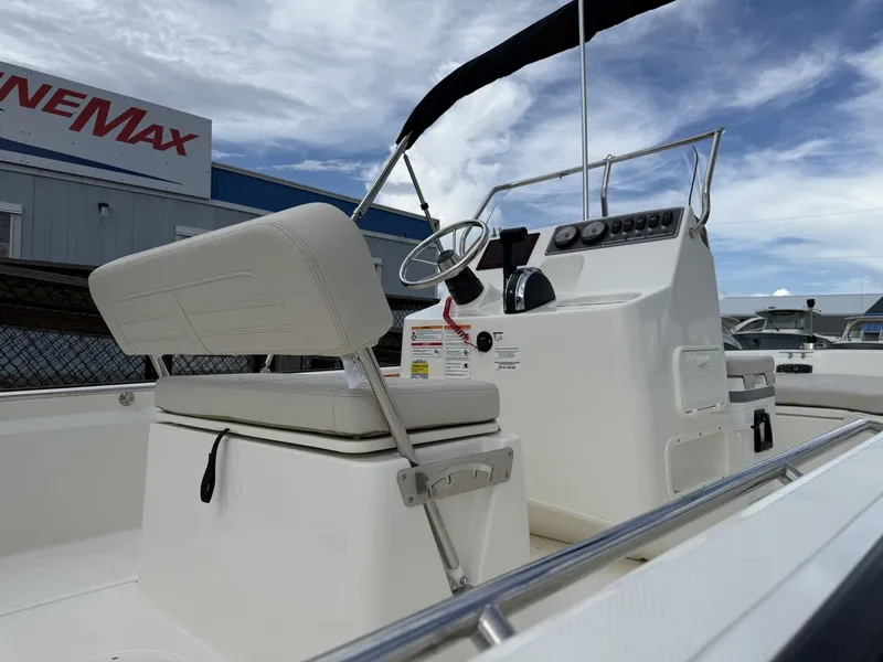 Slide: The Image of Boston Whaler 190 Montauk 2027 - 13