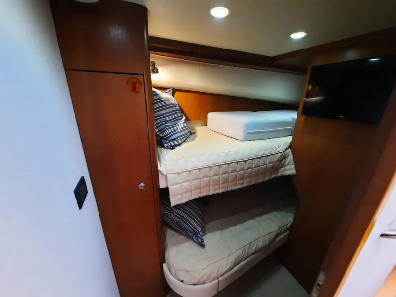 Slide: The Image of Tiara 3900 Convertible 2008 - 52