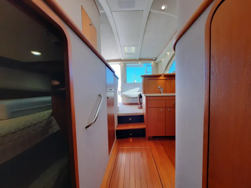 Slide: The Image of Tiara 3900 Convertible 2008 - 55