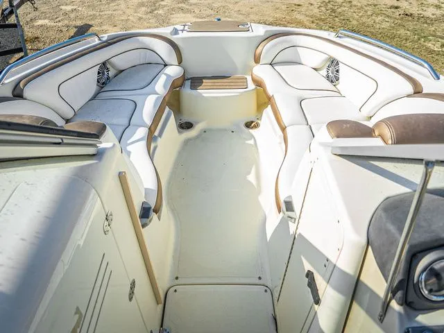 Slide: The Image of Yamaha 242 Limited With Galvanized Trailer 2014 - 12