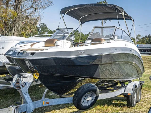 Slide: The Image of Yamaha 242 Limited With Galvanized Trailer 2014 - 3