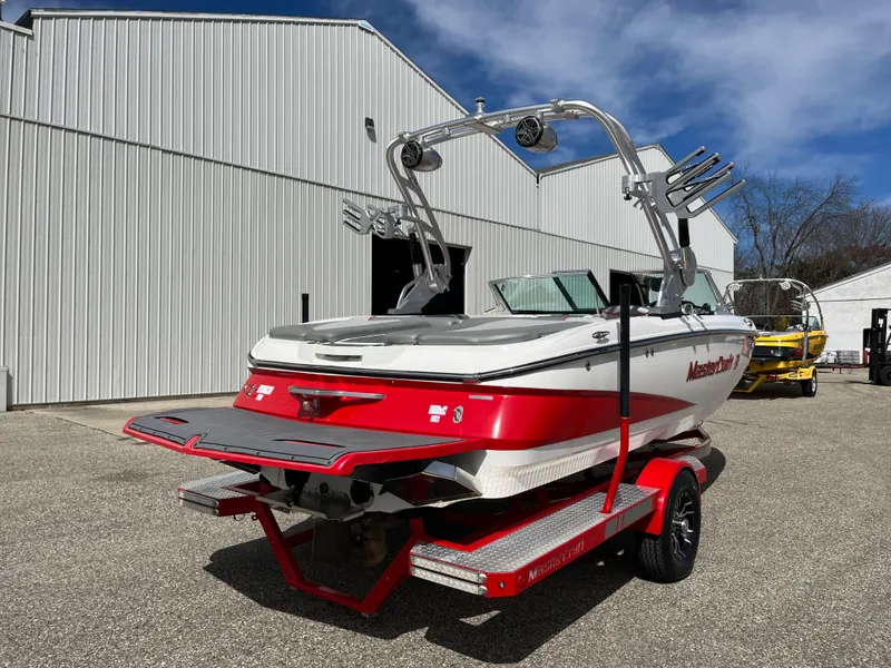 Slide: The Image of MasterCraft X2 2015 - 8