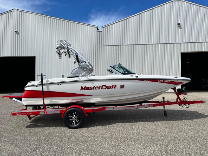 The Image of MasterCraft X2 2015 - 1