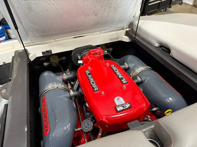 Slide: The Image of MasterCraft X2 2015 - 27