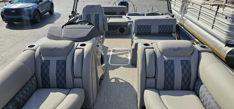 Slide: The Image of Barletta LUSSO 25UETT 2022 - 11