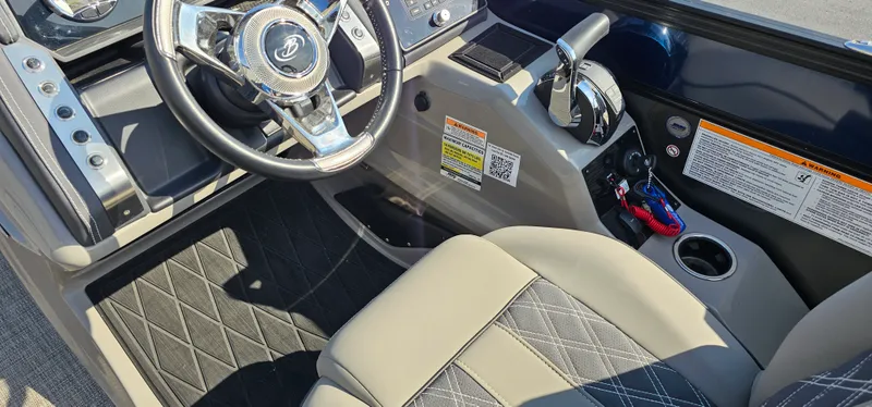 Slide: The Image of Barletta LUSSO 25UETT 2022 - 13