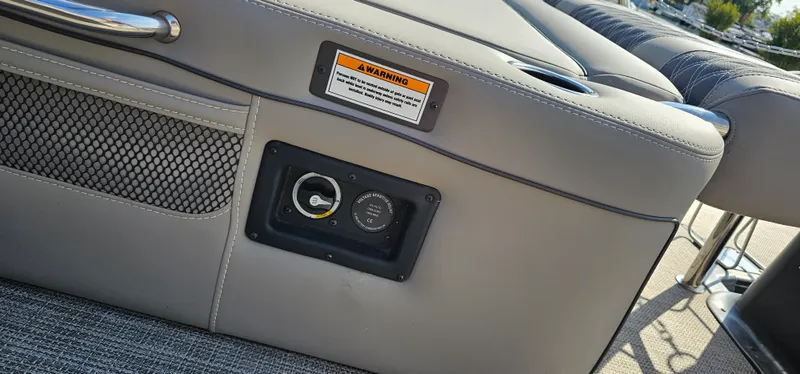 Slide: The Image of Barletta LUSSO 25UETT 2022 - 15