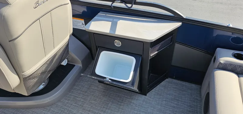 Slide: The Image of Barletta LUSSO 25UETT 2022 - 18