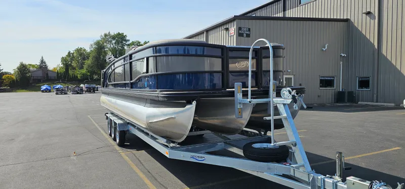 Slide: The Image of Barletta LUSSO 25UETT 2022 - 2