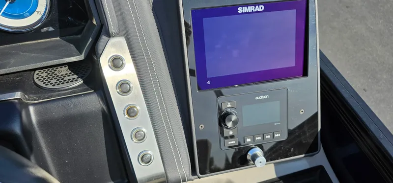 Slide: The Image of Barletta LUSSO 25UETT 2022 - 21