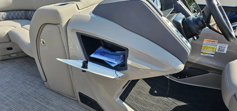 Slide: The Image of Barletta LUSSO 25UETT 2022 - 23