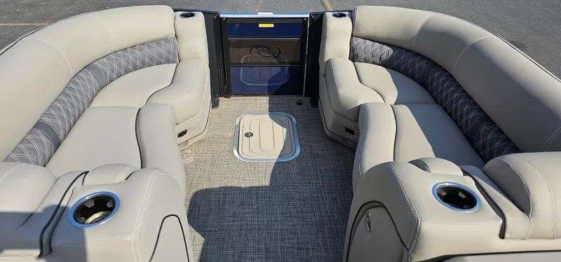 Slide: The Image of Barletta LUSSO 25UETT 2022 - 25