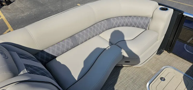 Slide: The Image of Barletta LUSSO 25UETT 2022 - 27