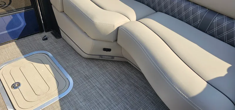 Slide: The Image of Barletta LUSSO 25UETT 2022 - 28