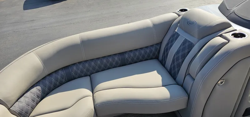 Slide: The Image of Barletta LUSSO 25UETT 2022 - 29