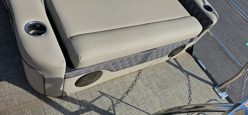 Slide: The Image of Barletta LUSSO 25UETT 2022 - 37