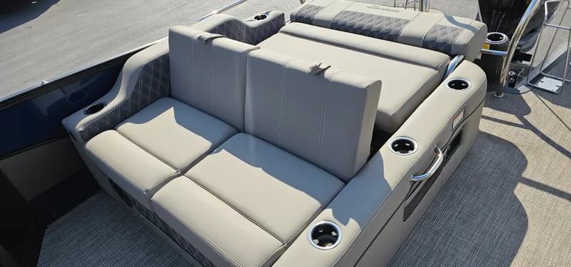 Slide: The Image of Barletta LUSSO 25UETT 2022 - 42