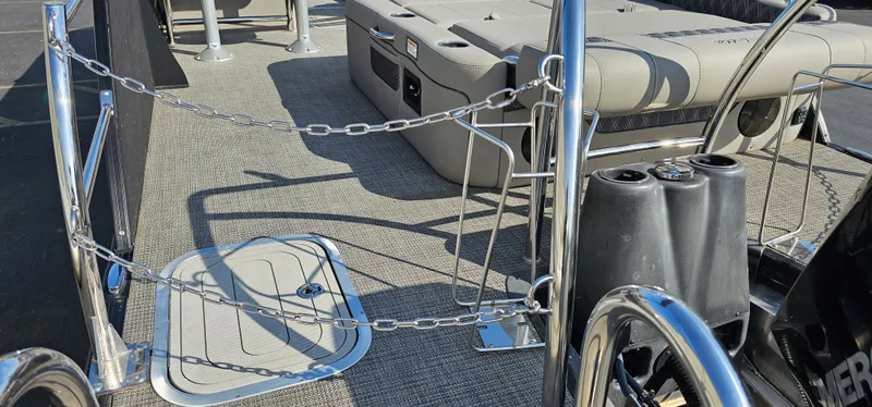 Slide: The Image of Barletta LUSSO 25UETT 2022 - 45