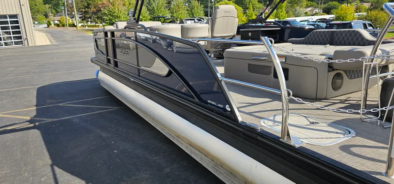 Slide: The Image of Barletta LUSSO 25UETT 2022 - 9