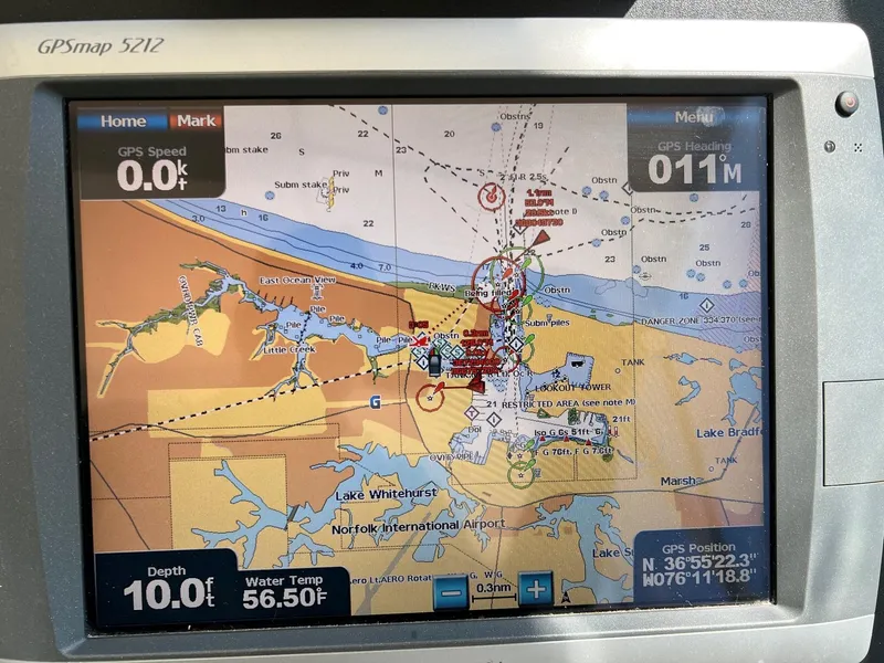 Slide: The Image of Tiara 4300 Open - 21