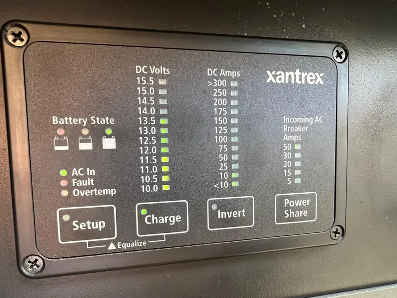 Slide: The Image of Tiara 4300 Open - 48