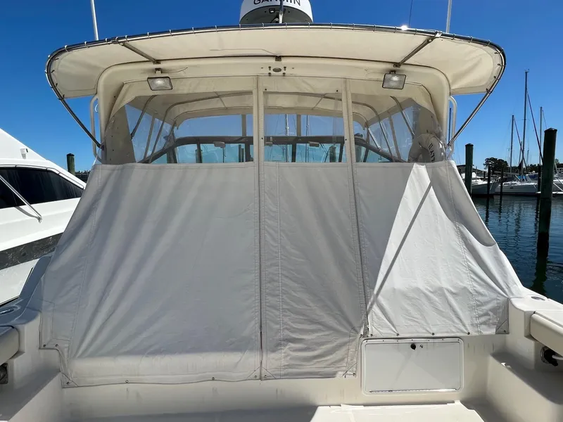 Slide: The Image of Tiara 4300 Open - 5