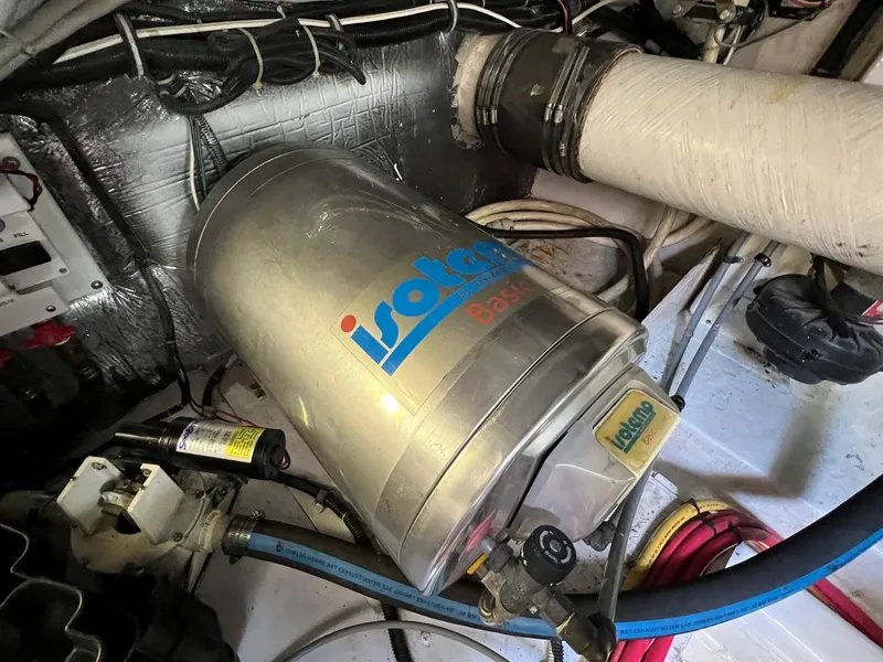 Slide: The Image of Tiara 4300 Open - 55