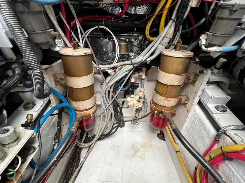 Slide: The Image of Tiara 4300 Open - 57