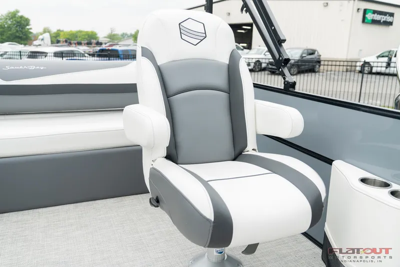 Slide: The Image of Captain's chair on 2023 South Bay S224 Universal Lounge 200HP pontoon boat. - 4