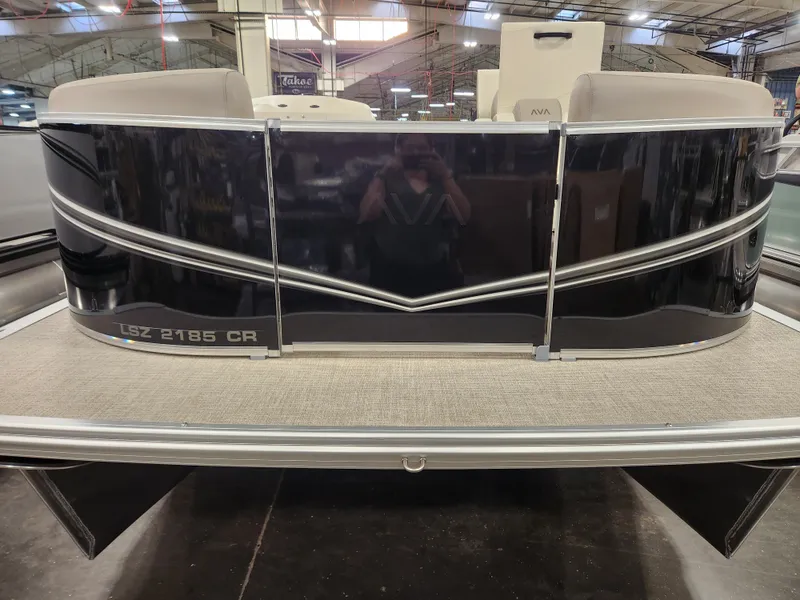 The Image of Avalon Avalon LSZ Cruise - 21 FT "Midnight Ivory" 2026 - 0