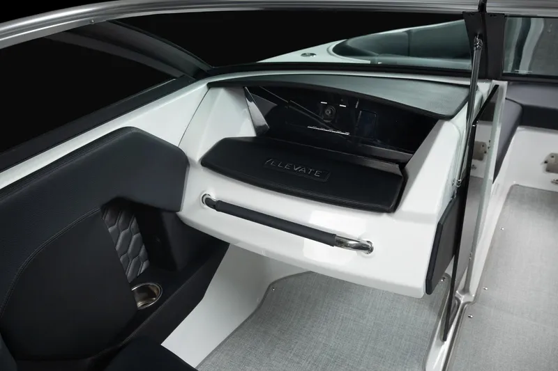 Slide: The Image of Four Winns H2 2023 - 55