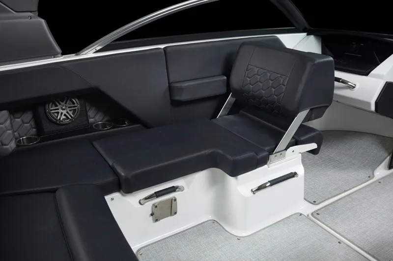 Slide: The Image of Four Winns H2 2023 - 56