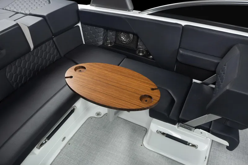 Slide: The Image of Four Winns H2 2023 - 65