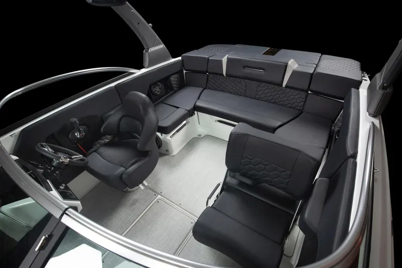 Slide: The Image of Four Winns H2 2023 - 76