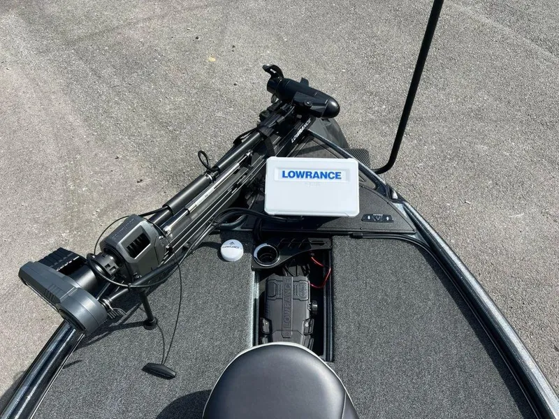 Slide: The Image of 2023 Nitro Z21 XL Pro boat with Lowrance fishfinder and trolling motor. - 5