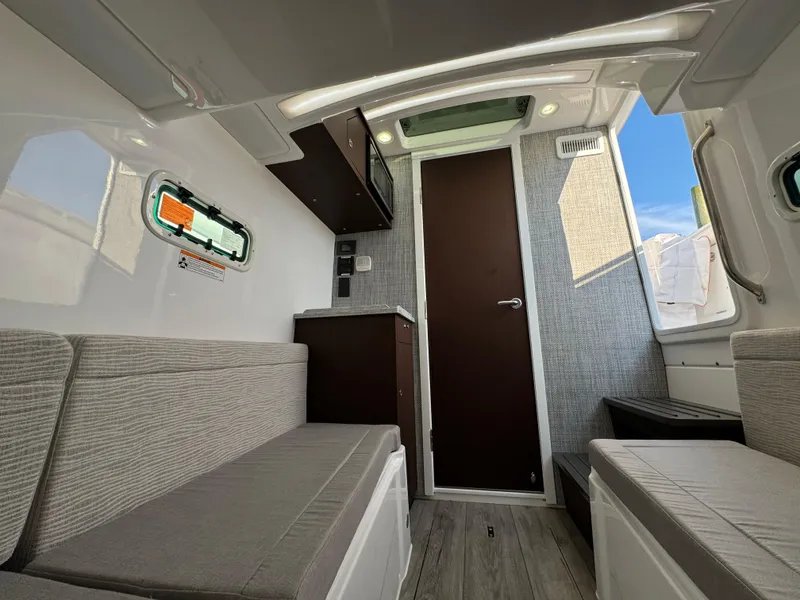 Slide: The Image of Everglades 395 Center Console 2024 - 105