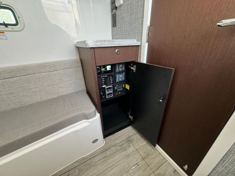 Slide: The Image of Everglades 395 Center Console 2024 - 106