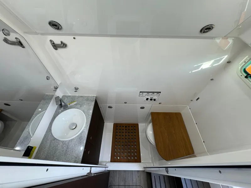 Slide: The Image of Everglades 395 Center Console 2024 - 109