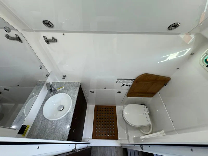 Slide: The Image of Everglades 395 Center Console 2024 - 110