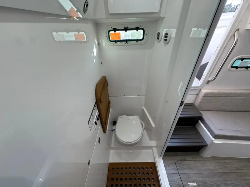 Slide: The Image of Everglades 395 Center Console 2024 - 111