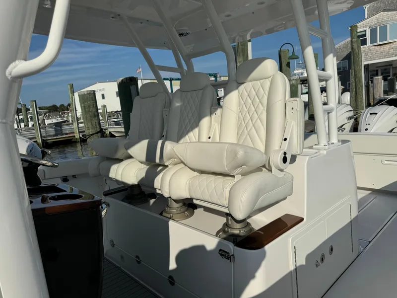 Slide: The Image of Everglades 395 Center Console 2024 - 51
