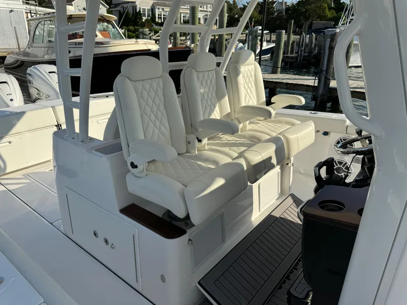 Slide: The Image of Everglades 395 Center Console 2024 - 53