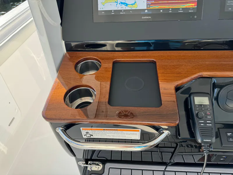 Slide: The Image of Everglades 395 Center Console 2024 - 62