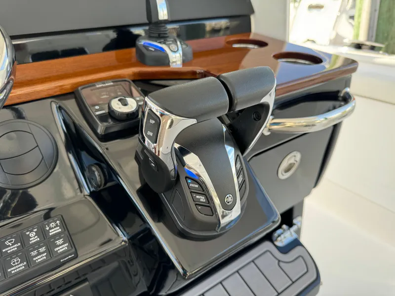 Slide: The Image of Everglades 395 Center Console 2024 - 65