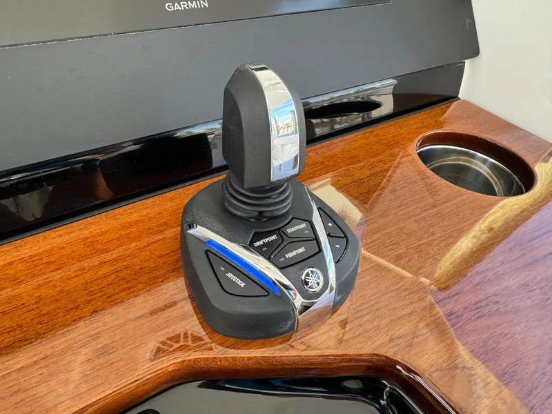 Slide: The Image of Everglades 395 Center Console 2024 - 67