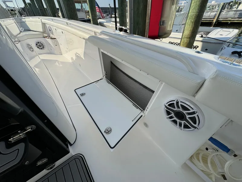 Slide: The Image of Everglades 395 Center Console 2024 - 71