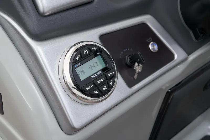 Slide: The Image of Ranger Reata 220C - 14