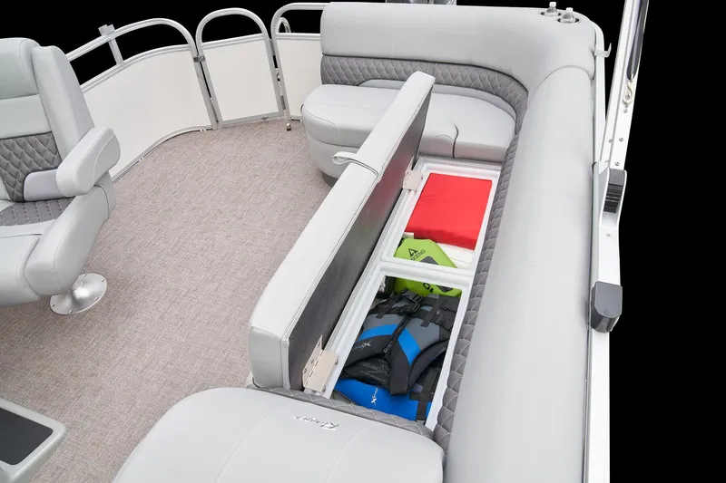 Slide: The Image of Ranger Reata 220C - 16