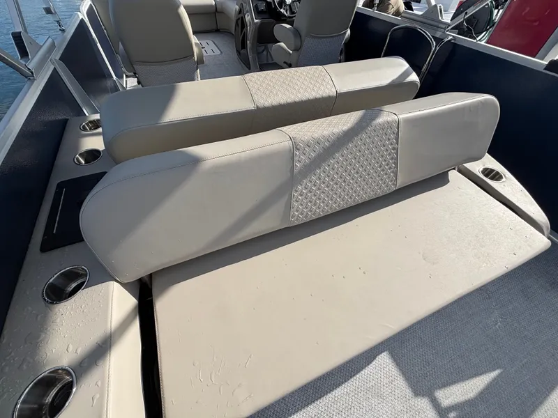 Slide: The Image of Premier 250 Solaris RL 2023 - 206