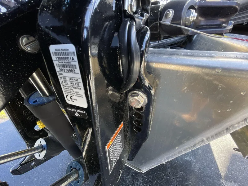 Slide: The Image of South Bay 525 RS 2023 - 14